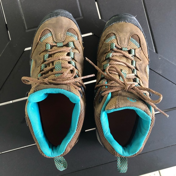 EUC Merrell hiking shoes. Women’s 7.5. - Picture 4 of 8